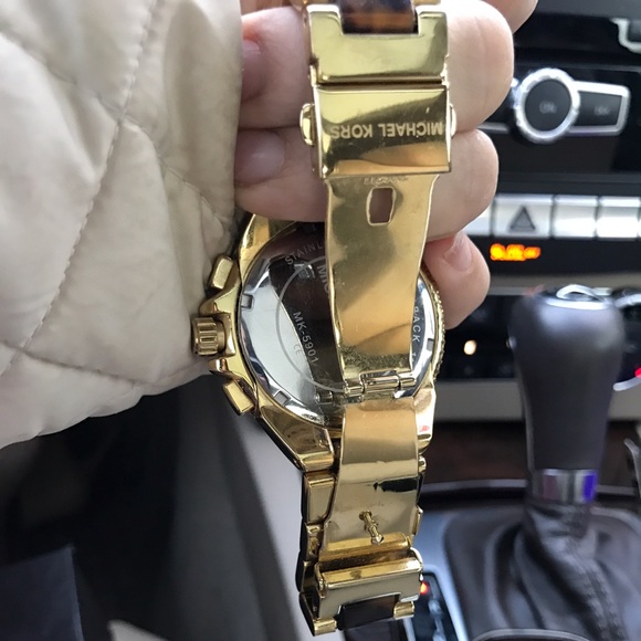Michael Kors women's watch - Picture 2 of 2